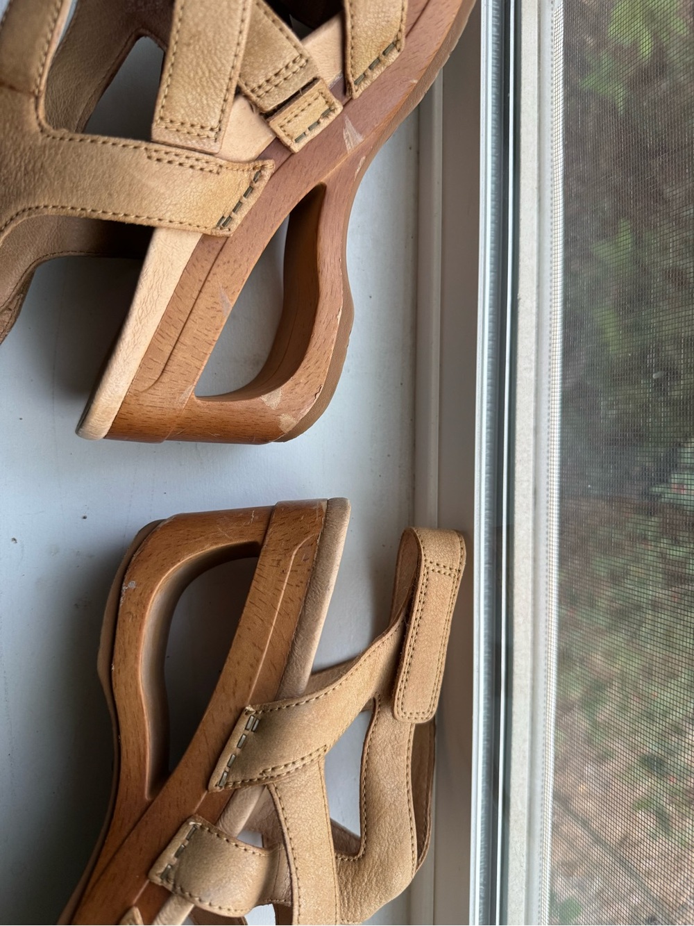 Dansko Tempest Suede Wedge Sandals in Tan - Women size 39 8.5 - Picture 6 of 6